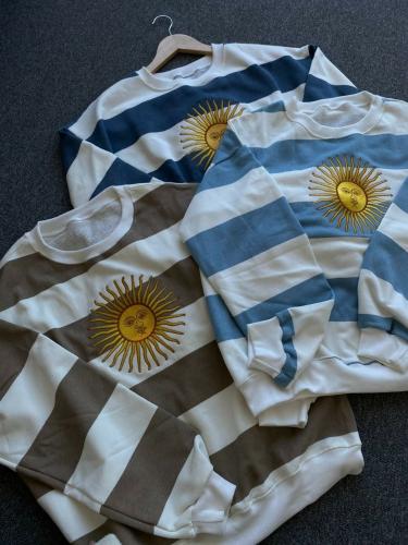 Buzo de Argentina Frizado Sol Estampado - Miniatura 4