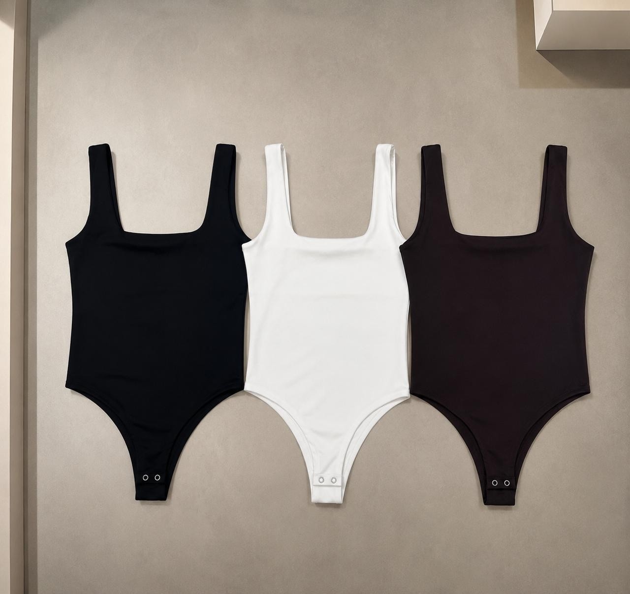 Art8283  Body Escote  Cuadrado - Imagen 3