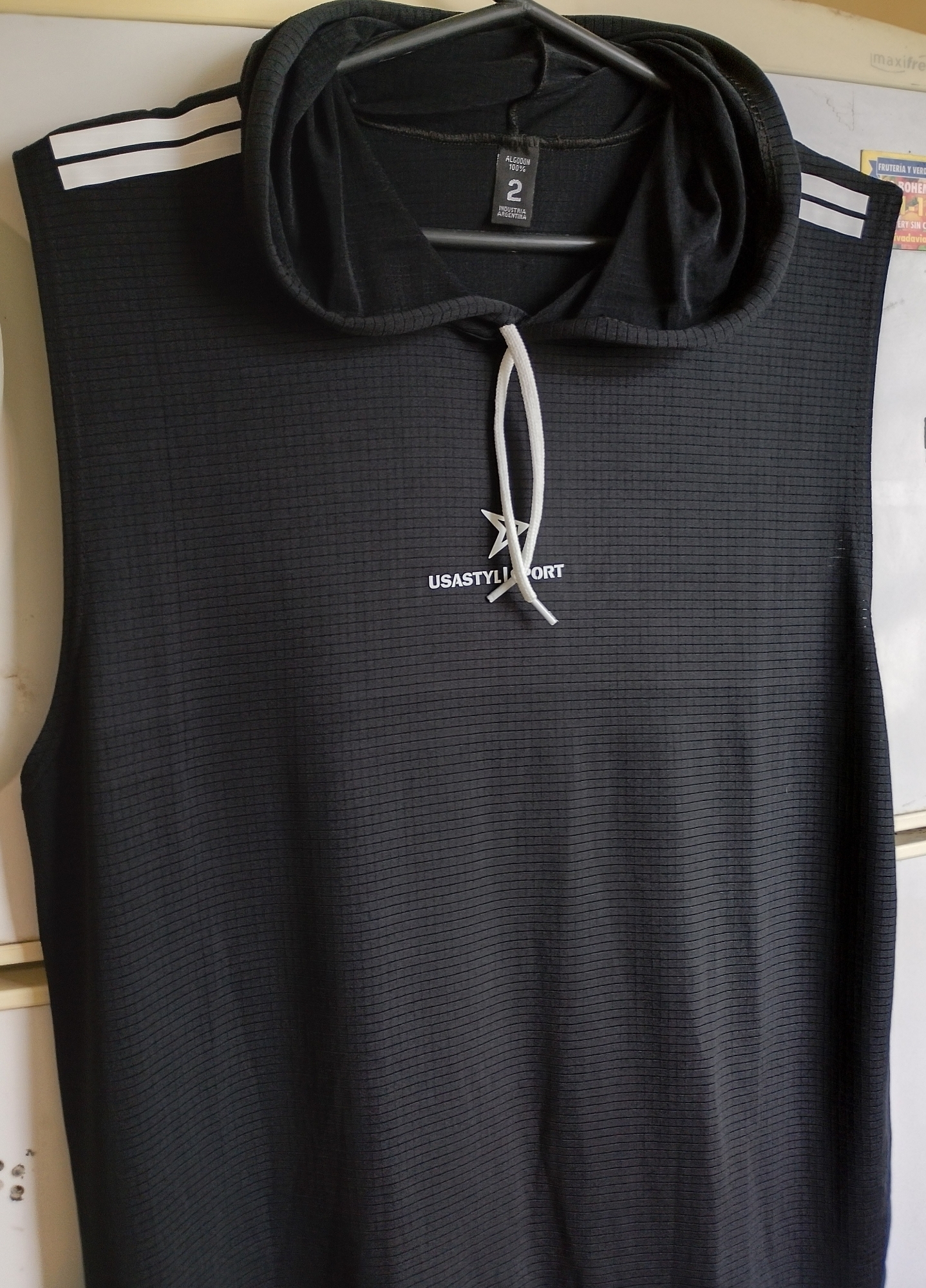 Musculosa con Capucha - Imagen 3