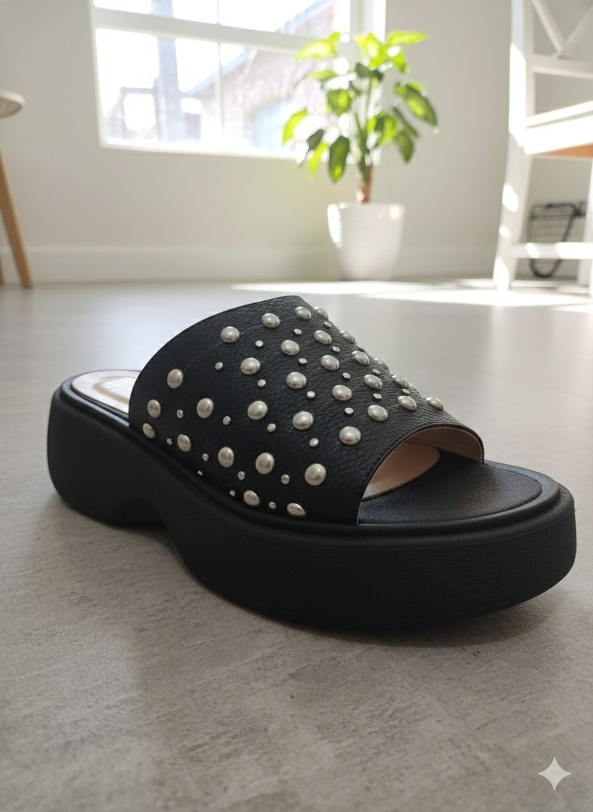 Zuecos Tachas - Imagen 2