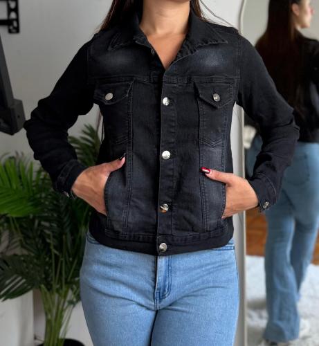 Campera de Jeans Elastsada Negro Locazado