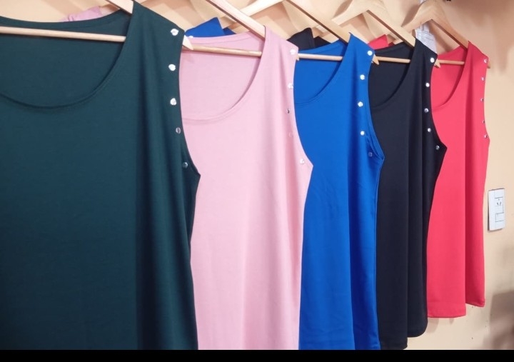 Musculosa de Tachas Talles Especiales - Imagen 3