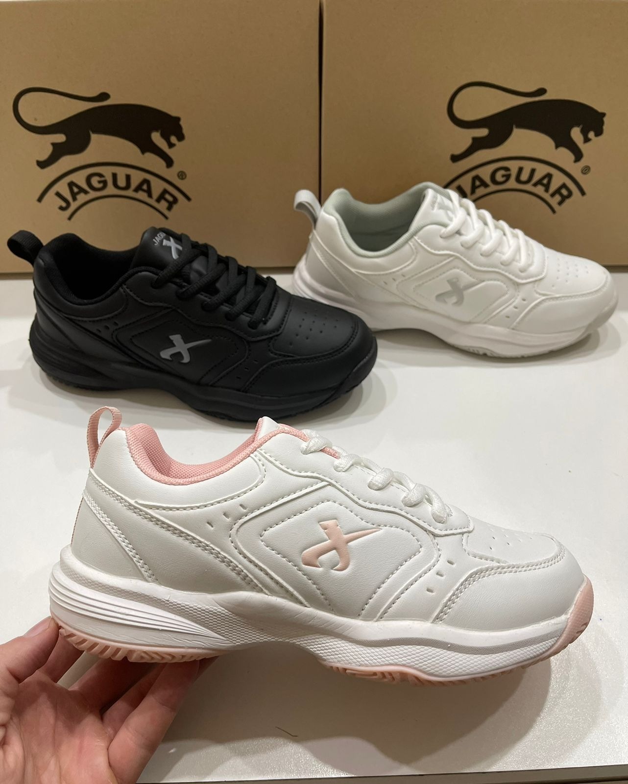 Zapatilla Jaguar Deportiva Colegial Art.6005 (35 al 40) - WhatsApp%20Image%202026-01-29%20at%2011.31.45%20AM.jpeg