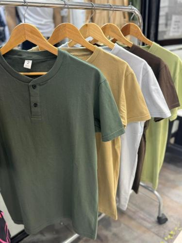 Remeras con Botón