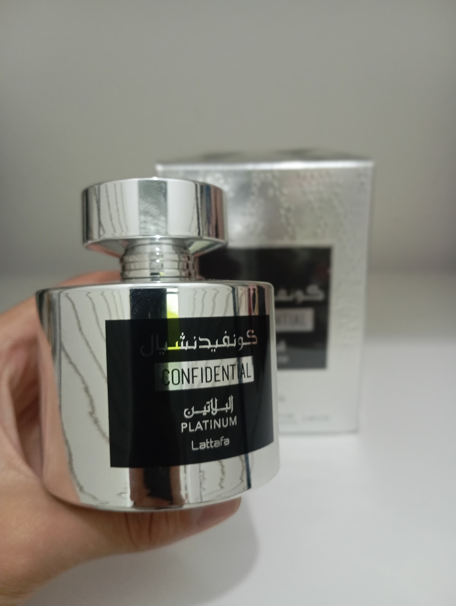Perfume Arabe Original Lattafa Confidential Platinum 100 Ml - Imagen 3