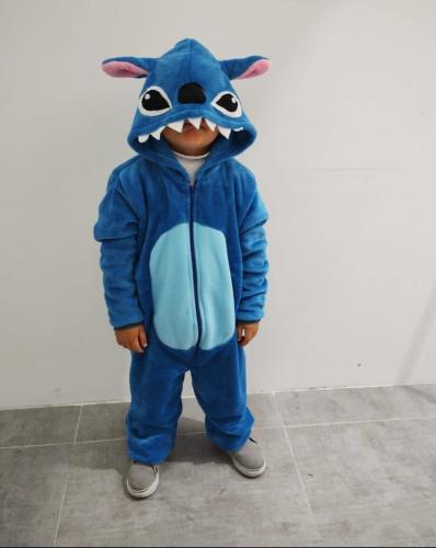 Pijamas  Enterizo de Stich y Angela Tela Polar Soff Talles 6. 10. 14 - Miniatura 3