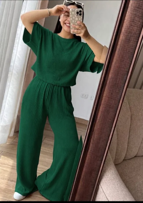 Conjunto Crop y Pantalon