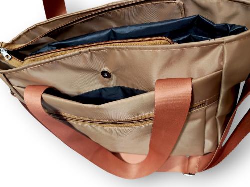 Bolso Tote Universitario Porta Netbook de Andorra Línea Premium 34×30× Profund 13 Cm - Miniatura 5