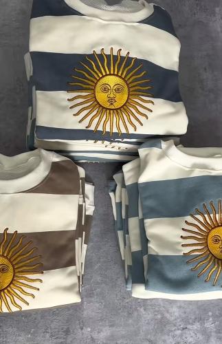 Buzo Sol de Mayo Bordado - Miniatura 2