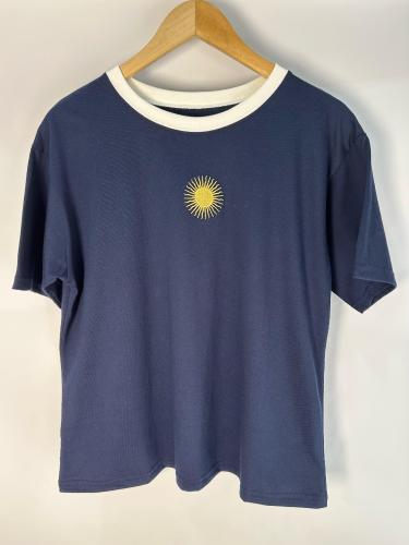 Remera Lisa Sol de Mayo Bordada - Miniatura 7