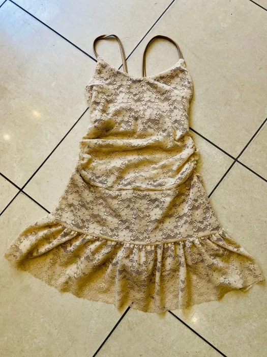 Vestido Corto con Short