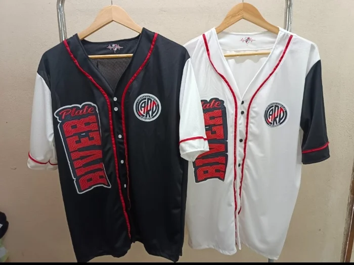 Camiseta Béisbol River y Boca