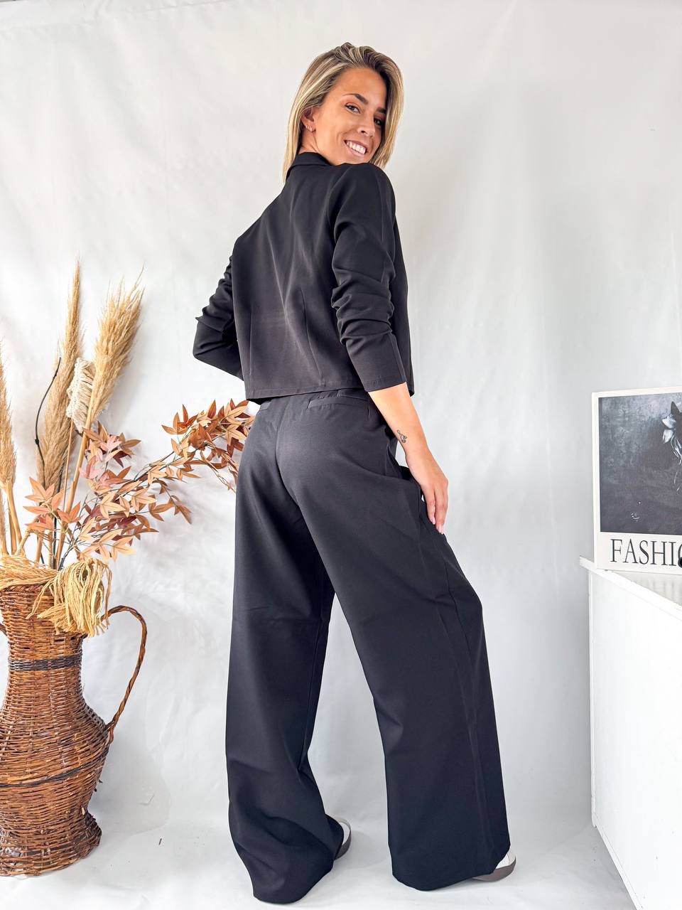 Conjunto  Blazer Corto  y Palazo - WhatsApp%20Image%202026-02-05%20at%2014.45.02.jpeg