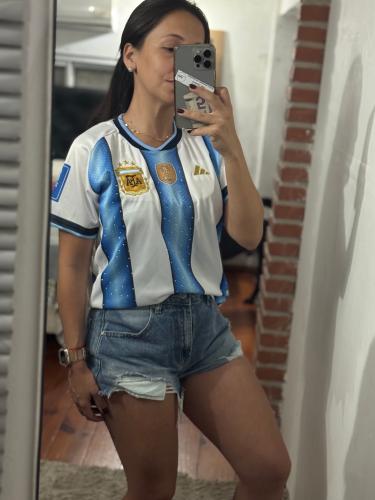Camiseta de Mujer con Brillo Bordadas - Miniatura 2