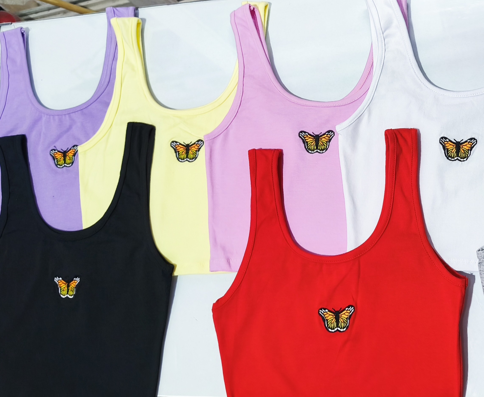 " Músculosa Bordada  Baby Tee " Algodon con Lycra - Imagen 4