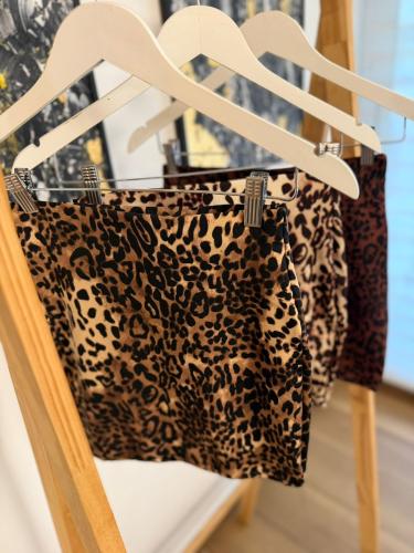 Pollera Microfibra Fendi