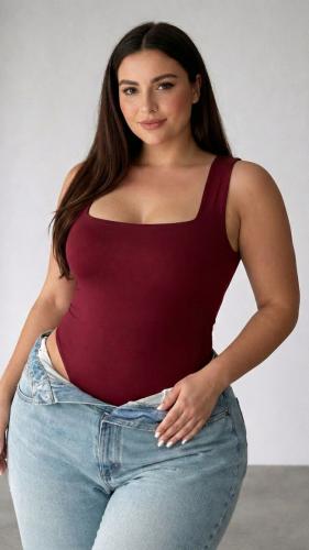 N13 Body Cuello Cuadrado