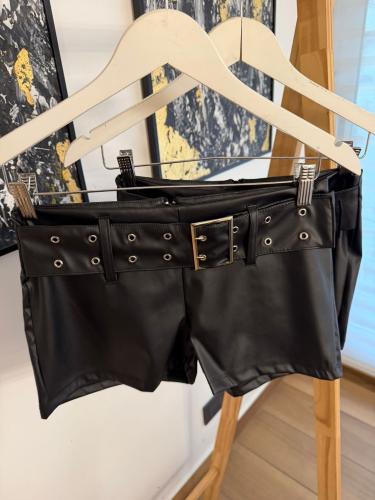 Short de Cuerina Forum