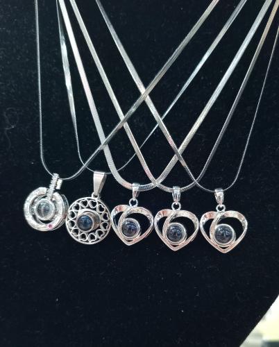 Cadena con Dije Te Amo en 100idioma - Miniatura 3