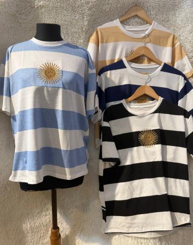 Remera Bordada Larga