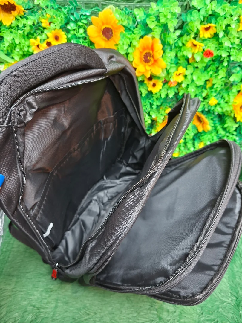Mochila de Hombre Tapa Dura Impermeable Excelente Calidad - Imagen 3