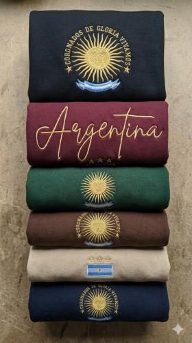 Buzo Darlon Frizado Bordado Argentina