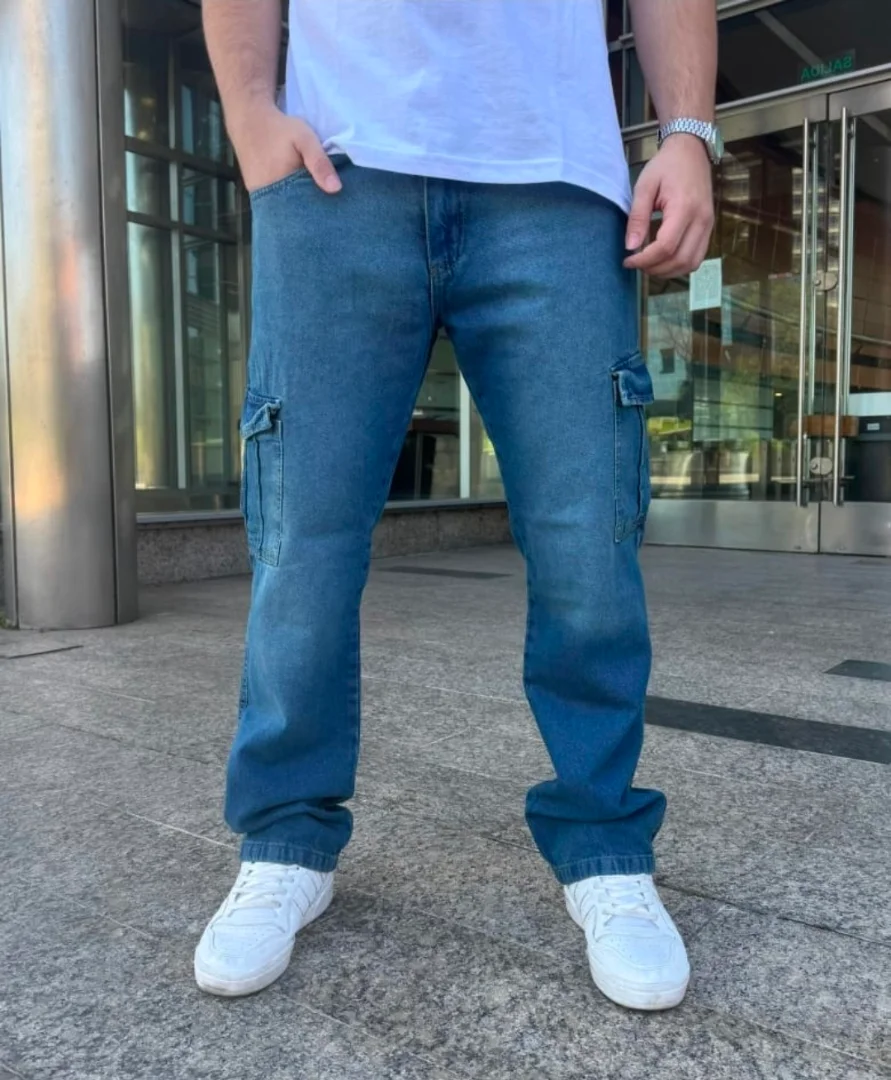Jeans Mom Cargo Recto (n) - Imagen 1