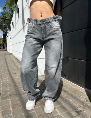 Jeans Baggy con Regulador Gris Localizado