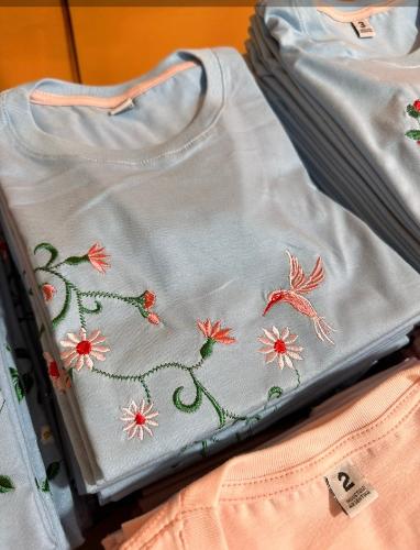 Camisetas de Mujer Bordadas - Miniatura 3