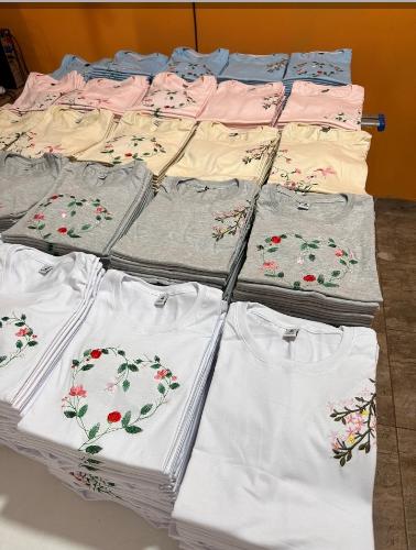 Camisetas de Mujer Bordadas - Miniatura 5