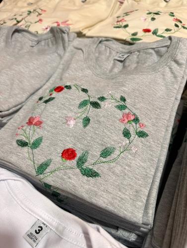 Camisetas de Mujer Bordadas - Miniatura 8