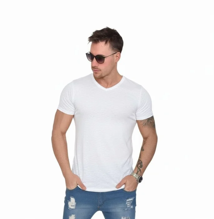 Remera Cuello V Blanco
