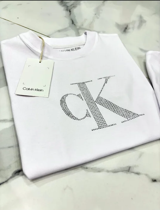 Remera Piedras Ck