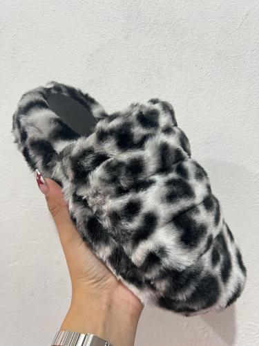 Pantuflas Jaz Print de Peluche con Base de Goma - Miniatura 1
