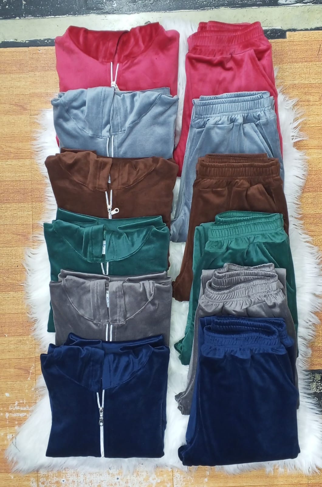 Conjunto de Plush Vifaz - da77cc31-bb2e-4082-a2b8-6f5c92b50f29.jpeg