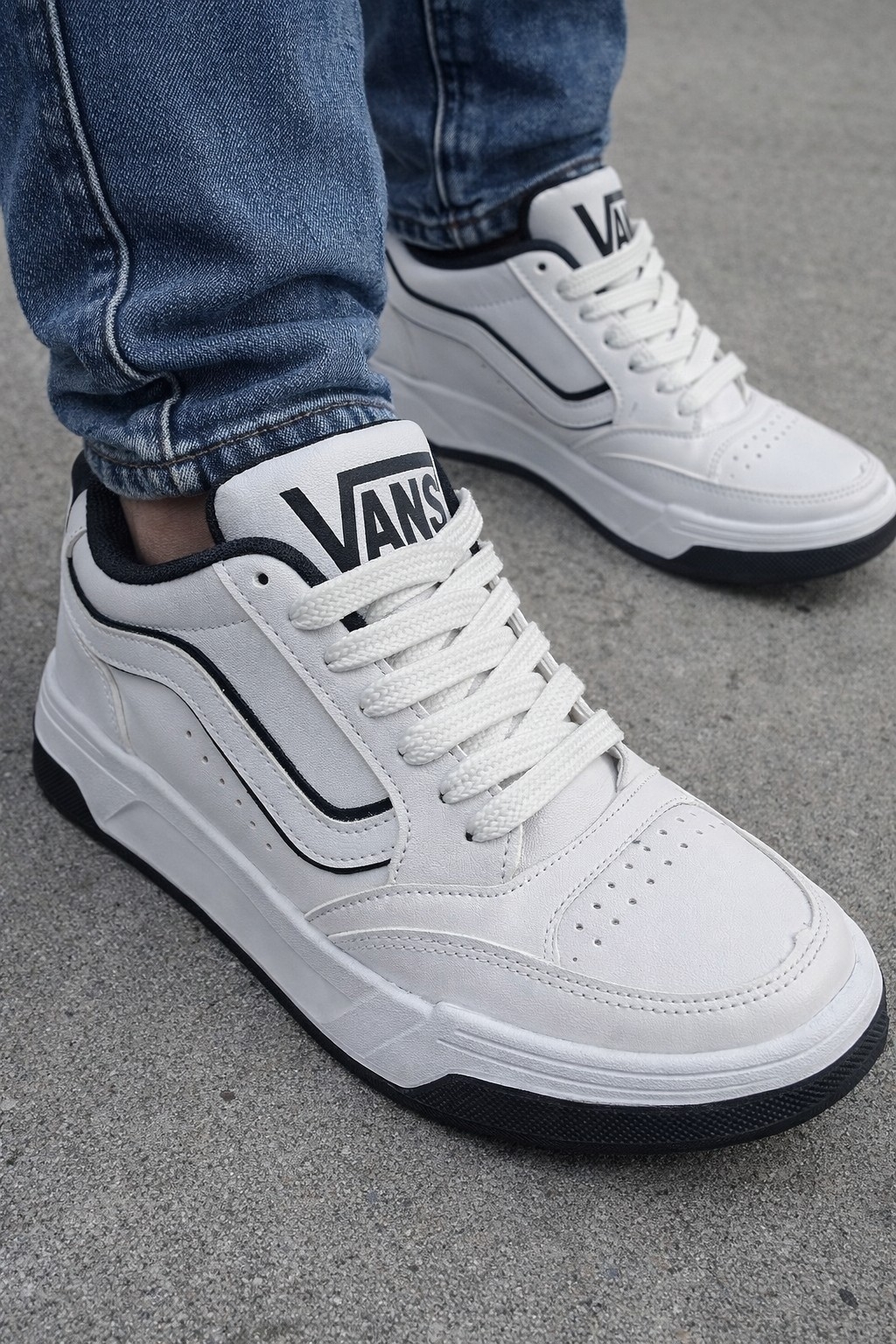 Vans Hylane - Imagen 2