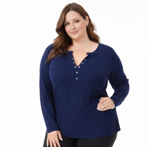 Remera de Viscosa Frunces con Tachas y Recortes