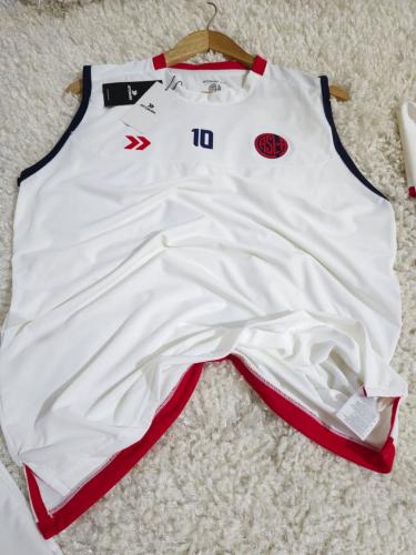 Musculosa Entrenamiento Atomik ,san Lorenzo. - Miniatura 3