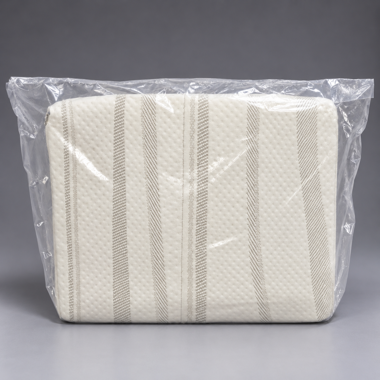 Almohada Triangular Multipropósito 3d Bed & Co 50x30x30 Cm - 333.png