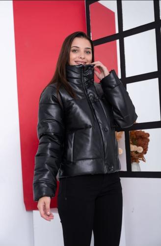 Puffer Engomada Color Negro - Venta por Reserva Previa