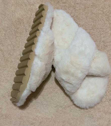 Pantufla Cruzada - Miniatura 3