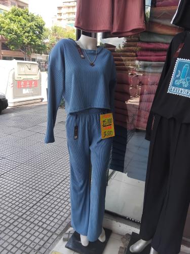 Conjunto Pantalón y Sweater - Miniatura 3