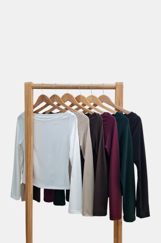 Remera de Modal Soft con Cuello Bote Superpuesto - Miniatura 2