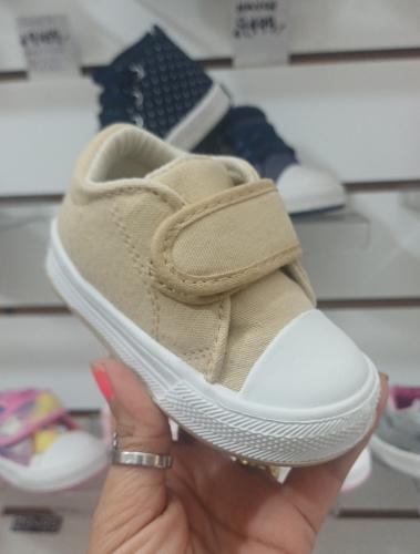 Zapatillas con Abrojos Pampero