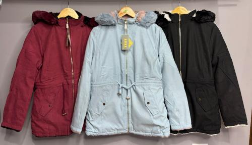 Parka con Corderito y Capucha Desmontable
