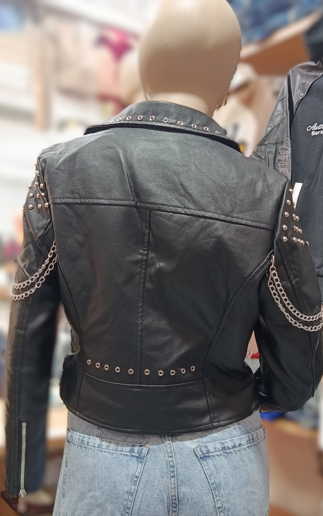 Campera Ecocuero C/tachas - Imagen 2