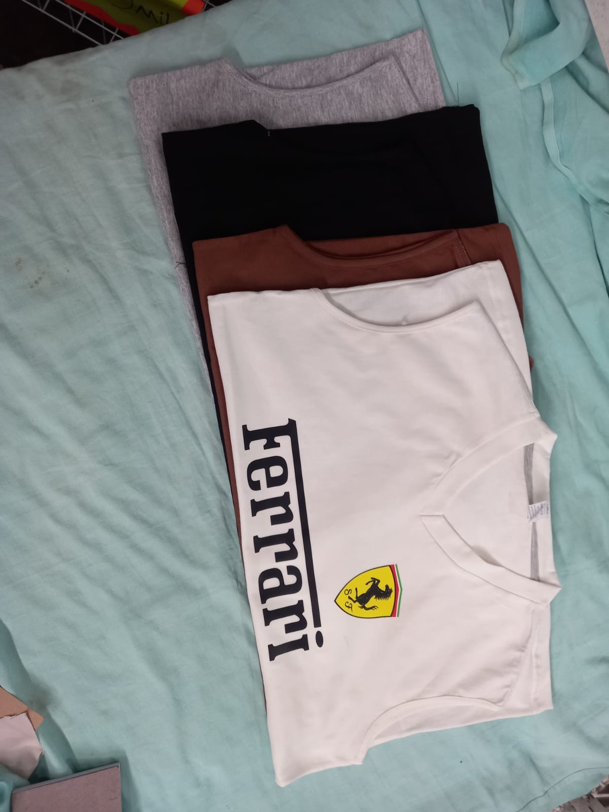 Musculosas Ferrari Unisex - WhatsApp%20Image%202026-02-16%20at%2012.53.11%20(2).jpeg