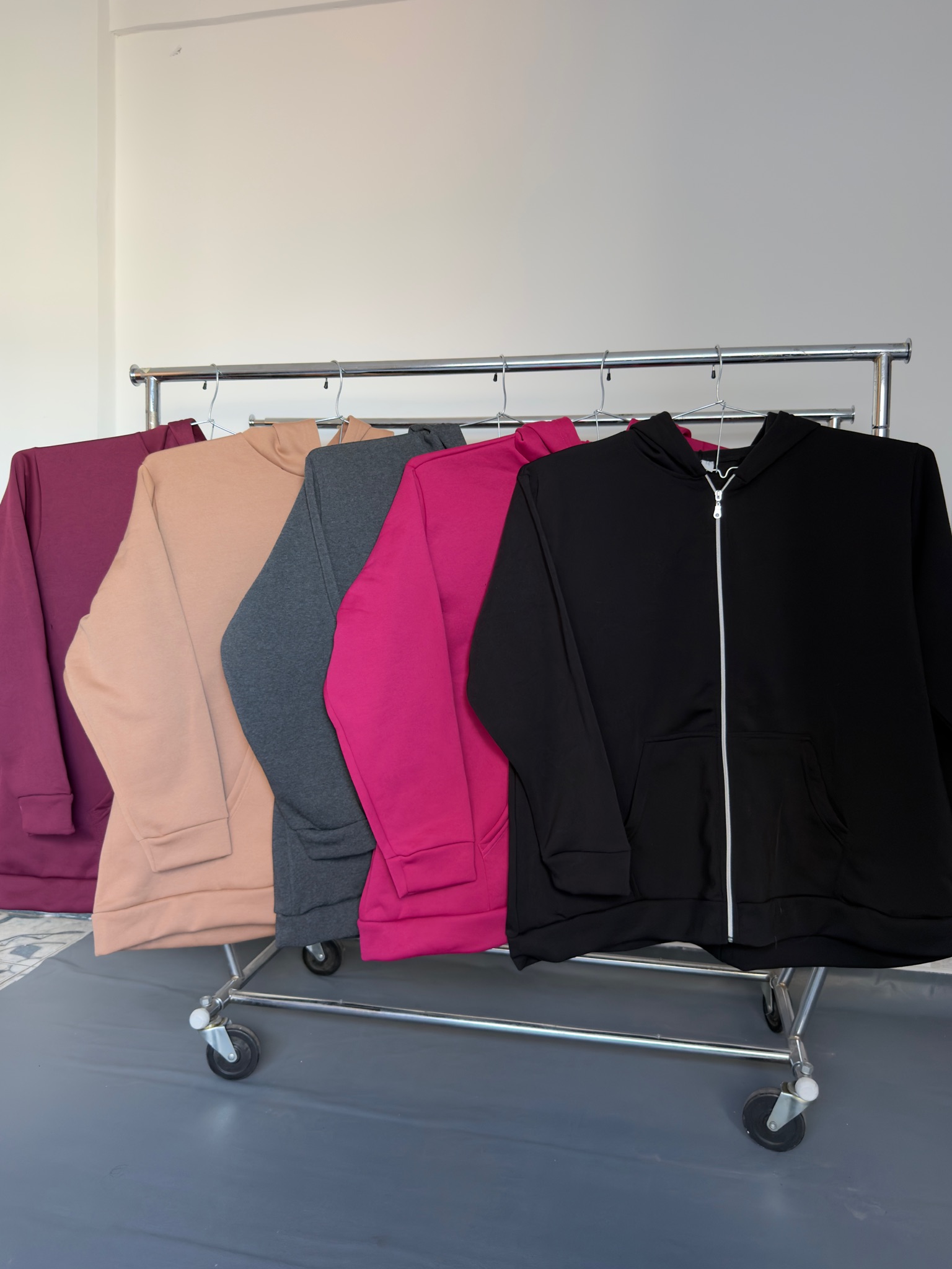 Campera Frisa Capucha - EA004E94-4A4A-485D-994A-5E3A2238E611.jpeg