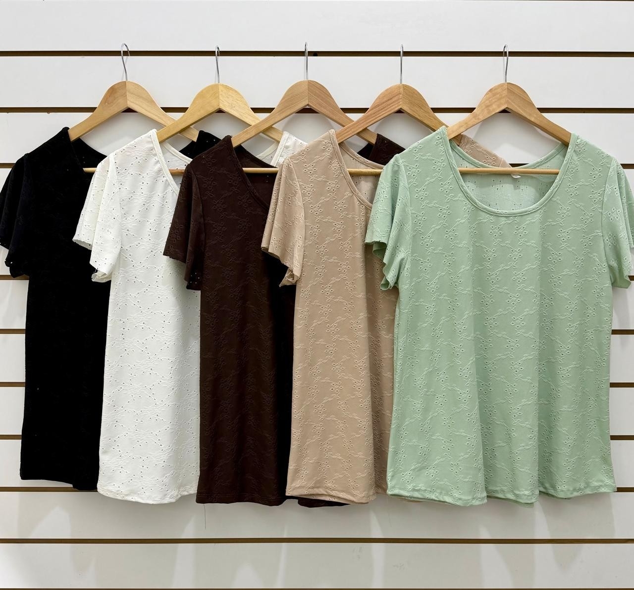 Remeras de Broderie en Talles Especiales - Imagen 2