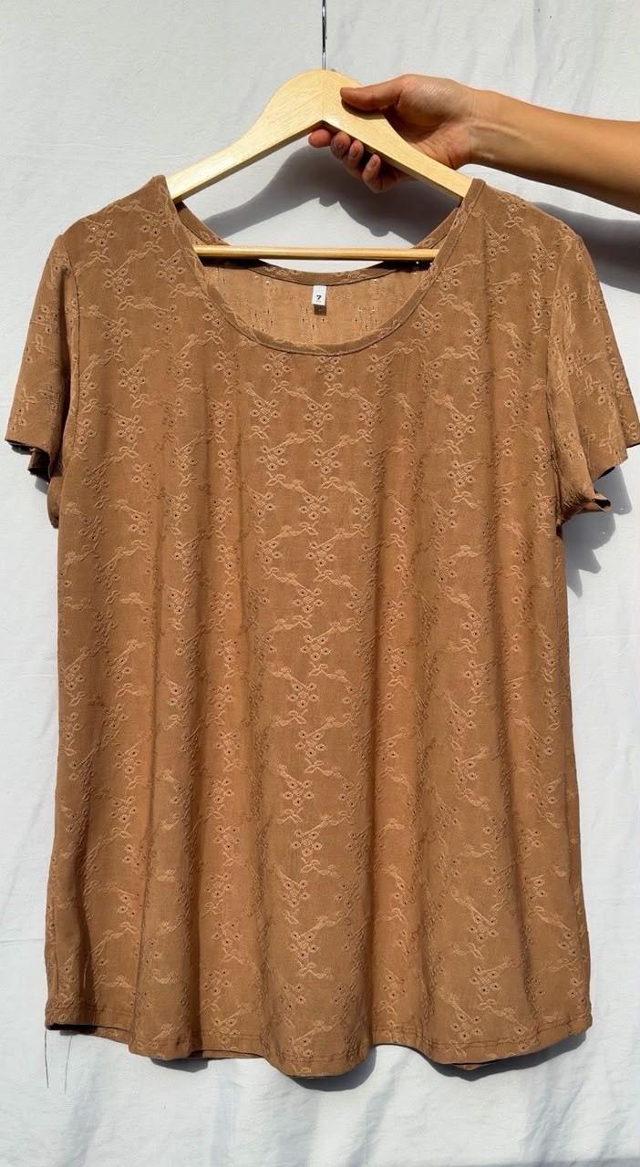 Remeras de Broderie en Talles Especiales - Imagen 2
